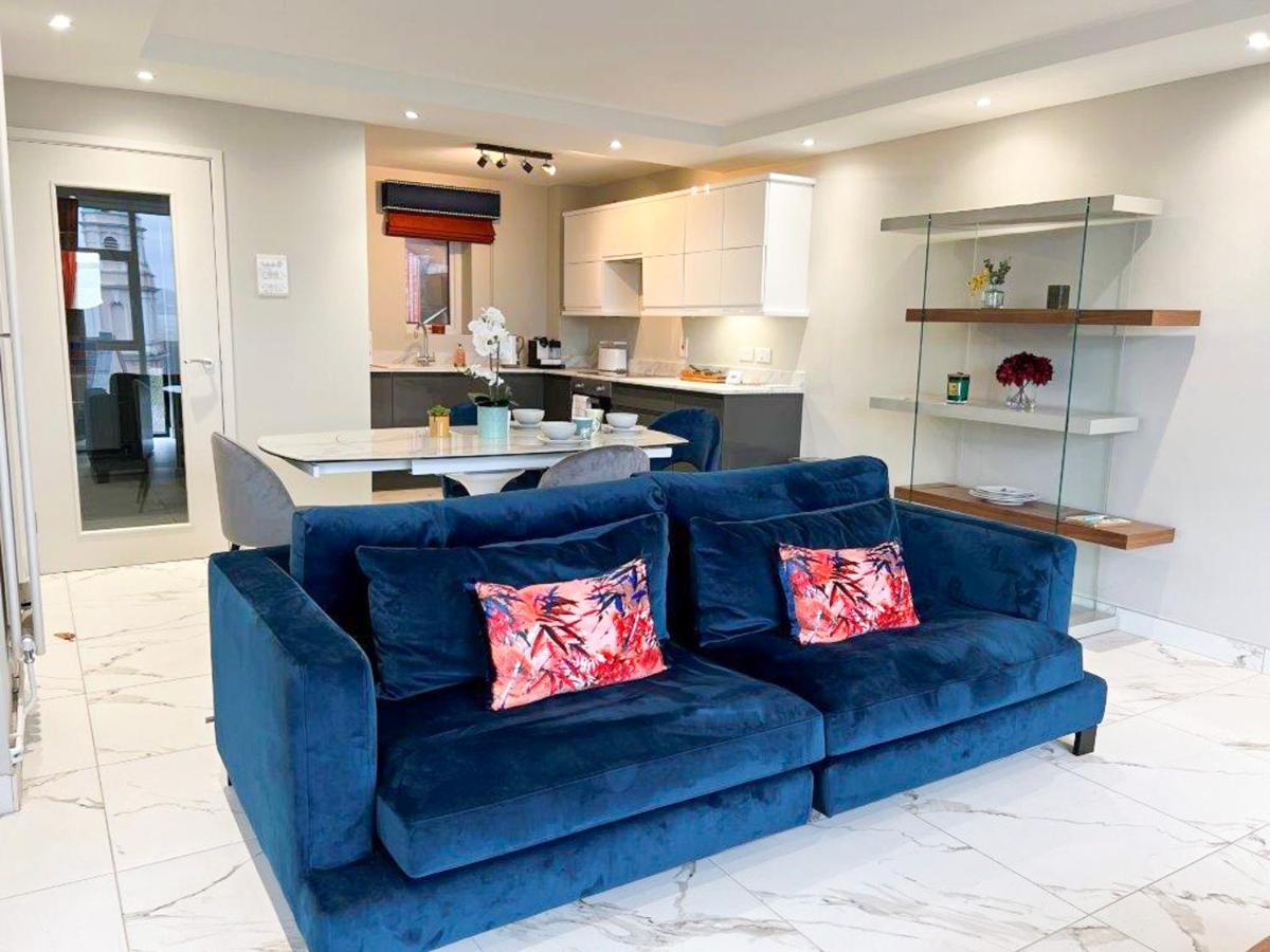 Modern Luxurious Apartment W/ Patio Balcony & View Jordanstown Kültér fotó