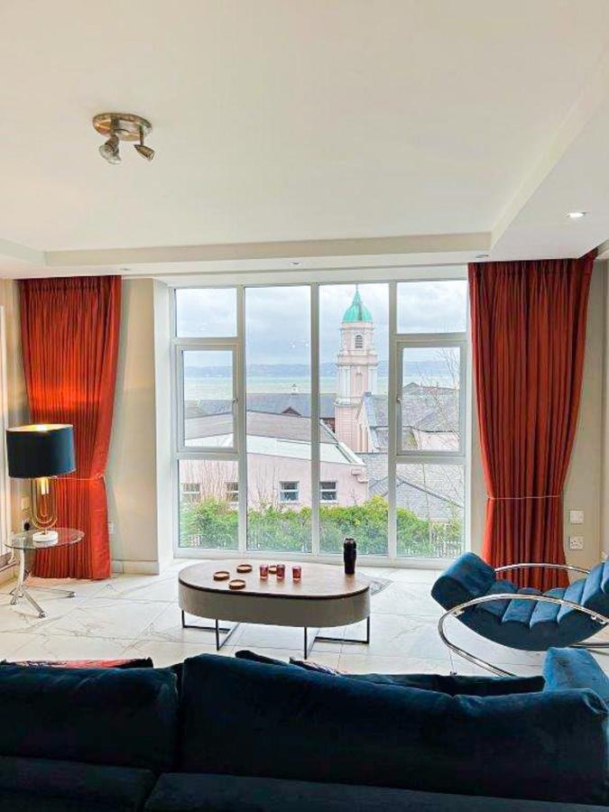 Modern Luxurious Apartment W/ Patio Balcony & View Jordanstown Kültér fotó