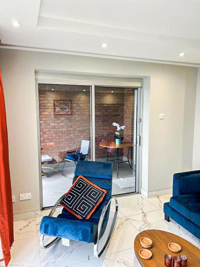 Modern Luxurious Apartment W/ Patio Balcony & View Jordanstown Kültér fotó